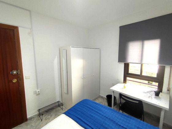 Foto 2 de Compartir pis a carretera Camino de Alfacar de 5 habitacions i 150 m²