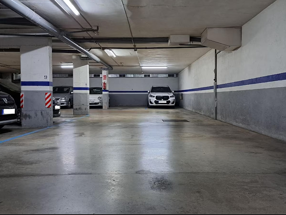 Foto 2 de Garaje en venta en ronda Ramon Otero Pedrayo de 15 m²