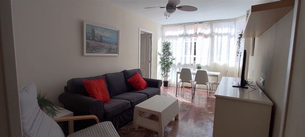 Foto 1 de Pis en venda a calle Oviedo de 2 habitacions amb terrassa i mobles
