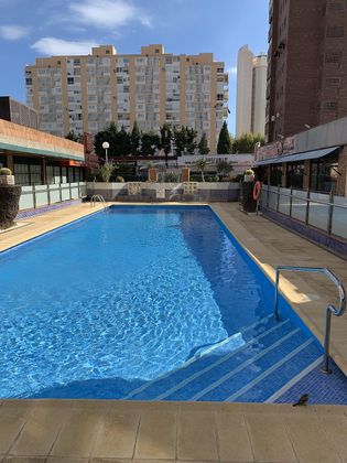 Foto 1 de Apartament en lloguer a calle Gerona de 1 habitació amb terrassa i piscina