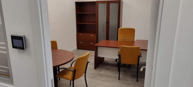 Foto 2 de Oficina en alquiler en calle Electrodo con muebles y aire acondicionado