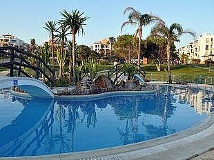 Foto 1 de Alquiler de apartamento en carretera Atlanterra de 2 habitaciones con terraza y piscina