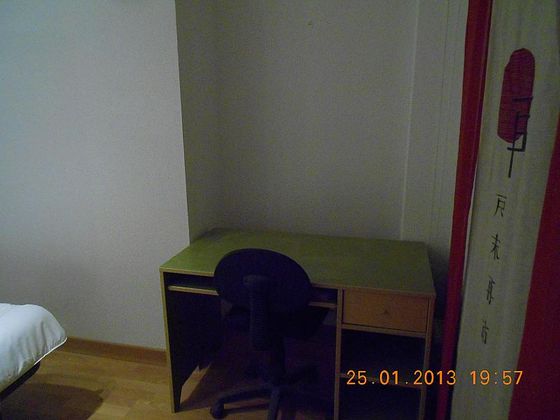 Foto 2 de Compartir piso en avenida Campoamor de 4 habitaciones con muebles y balcón