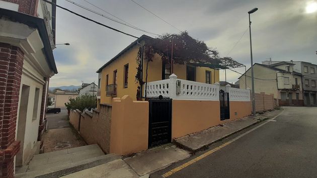 Foto 1 de Venta de casa en calle El Teso de 3 habitaciones y 211 m²