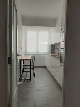 Foto 1 de Apartamento en alquiler en calle Novoa Santos de 2 habitaciones y 77 m²