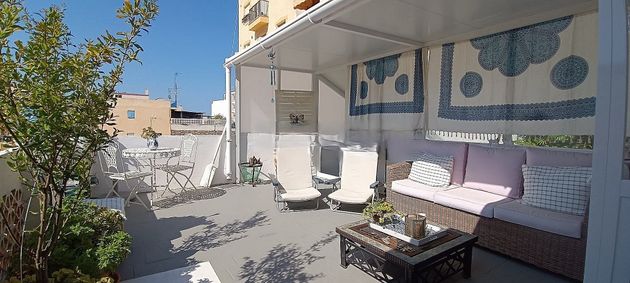 Foto 1 de Casa adossada en venda a calle La Tartana de 4 habitacions amb terrassa i garatge