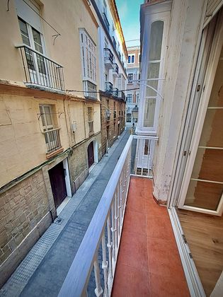 Foto 1 de Pis en venda a calle Argantonio de 3 habitacions amb balcó