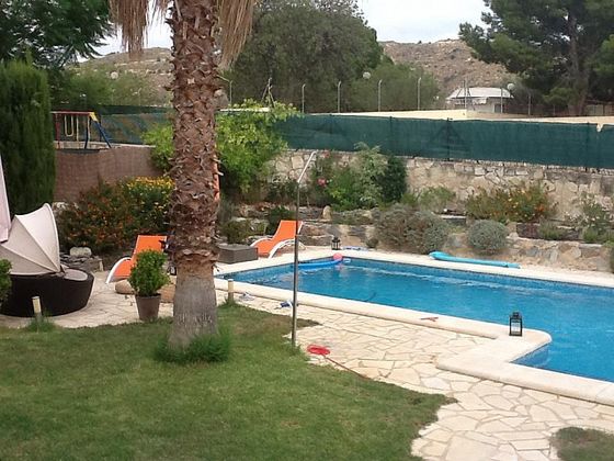 Foto 1 de Casa en venda a calle Faisanes de 3 habitacions amb terrassa i piscina