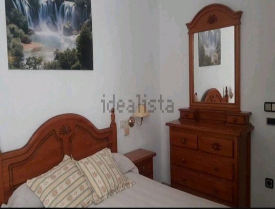 Foto 1 de Alquiler de piso en calle Ntra Sra de Los Remedios de 2 habitaciones con muebles y aire acondicionado