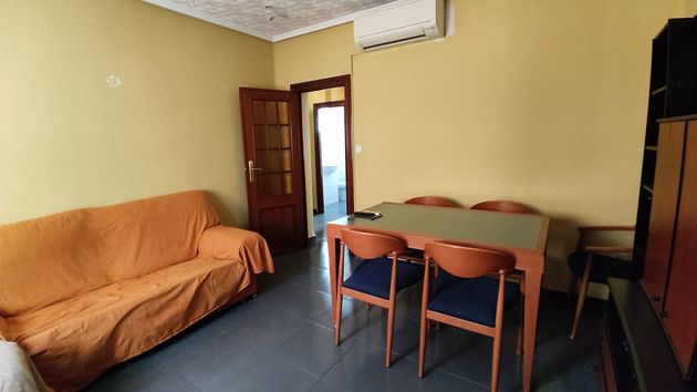 Foto 2 de Compartir piso en calle Ramón Llin de 3 habitaciones con muebles y aire acondicionado