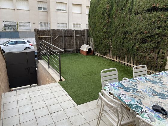 Foto 2 de Casa adossada en venda a avenida Jaume I de 4 habitacions amb terrassa i piscina