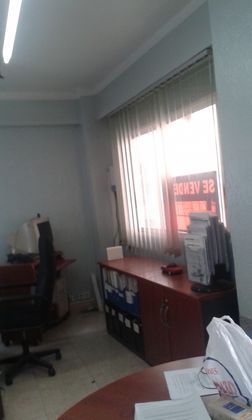 Foto 2 de Venta de local en calle Juan de Herrera de 3 habitaciones con muebles y aire acondicionado