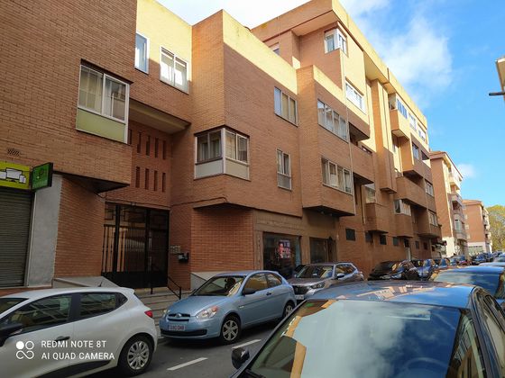 Foto 1 de Venta de piso en calle Segovia de 4 habitaciones con garaje y calefacción