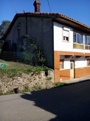 Foto 1 de Casa rural en venda a barrio La Regata Piloñeta de 4 habitacions i 211 m²