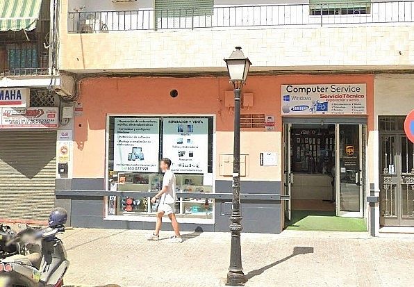 Foto 1 de Local en alquiler en calle Santa María de Gracia de 80 m²