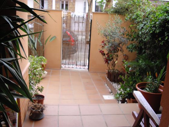 Foto 2 de Casa adossada en venda a calle Violeta Parra de 4 habitacions amb terrassa i balcó