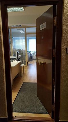 Foto 2 de Oficina en venda a calle Santutxu de 3 habitacions amb garatge i mobles