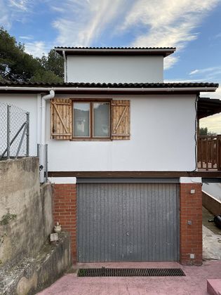 Foto 2 de Xalet en venda a pasaje Munt de 4 habitacions amb terrassa i garatge