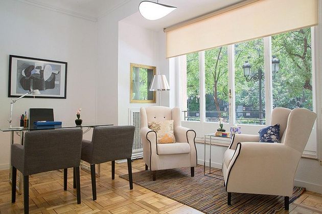 Foto 1 de Oficina en alquiler en paseo Eduardo Dato de 1 habitación con muebles y aire acondicionado