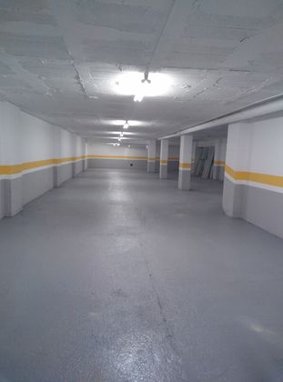 Foto 1 de Garatge en lloguer a calle Mare de Deu de Port de 270 m²