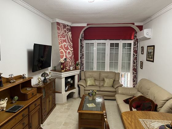Foto 2 de Pis en venda a calle Natalio Rivas de 4 habitacions i 130 m²