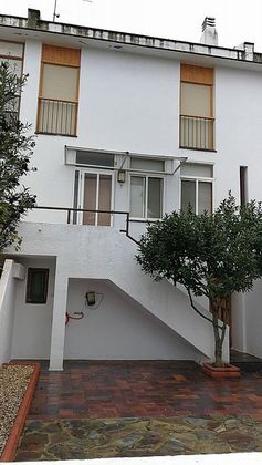 Foto 1 de Casa adosada en venta en calle Acequia de 4 habitaciones con piscina y garaje