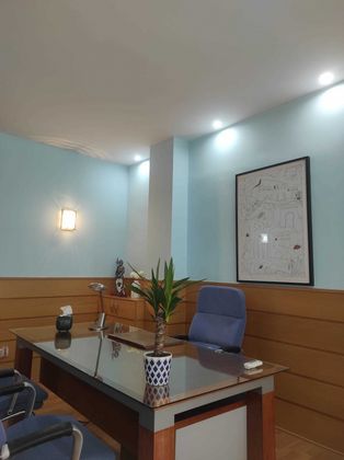 Foto 2 de Alquiler de oficina en calle Necora de 1 habitación con muebles y aire acondicionado