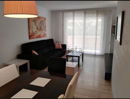 Foto 2 de Piso en alquiler en calle Lleida de 4 habitaciones con terraza y piscina