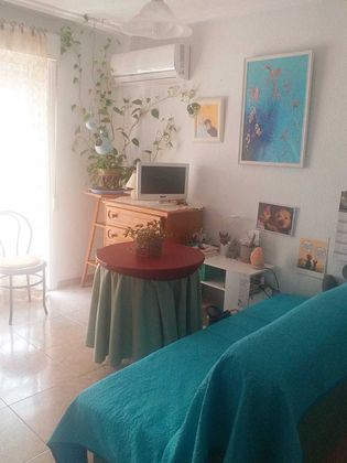 Foto 2 de Pis en venda a avenida España de 2 habitacions amb terrassa i mobles