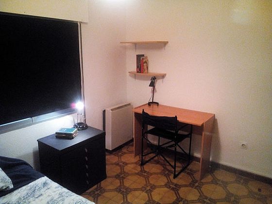 Foto 2 de Compartir piso en calle Vascongadas de 3 habitaciones con muebles y calefacción