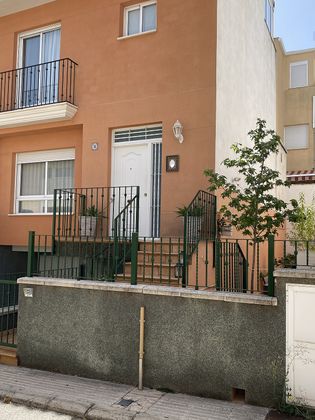 Foto 2 de Venta de casa adosada en calle Miguel Hernández de 3 habitaciones y 260 m²