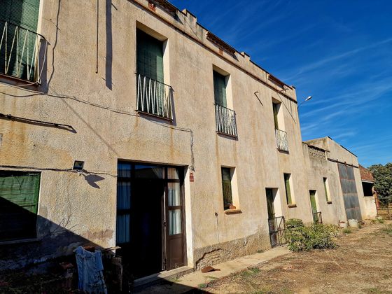 Foto 1 de Casa rural en venda a calle Cases Noves de 5 habitacions amb terrassa i garatge