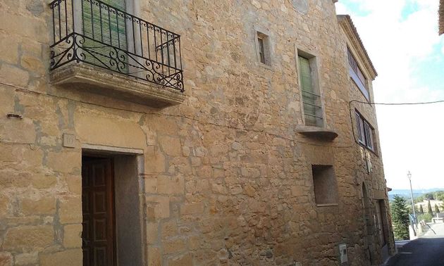 Foto 2 de Casa en venda a calle Montserrat de 6 habitacions i 245 m²