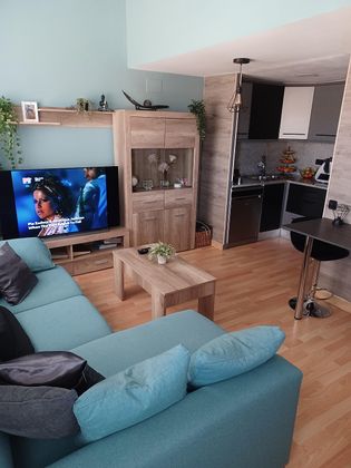 Foto 1 de Àtic en venda a avenida Avpaissos Catalans de 3 habitacions amb mobles i aire acondicionat