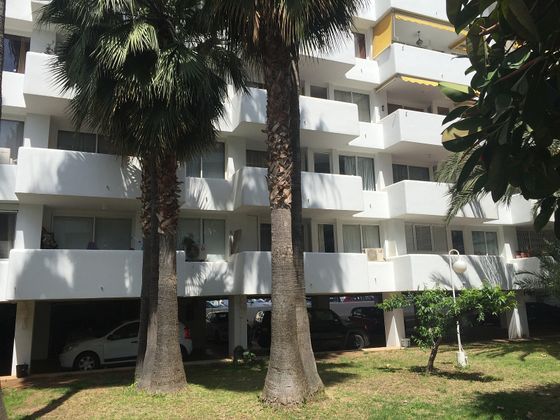 Foto 1 de Apartament en venda a avenida Ocho de Agosto de 2 habitacions amb piscina i jardí