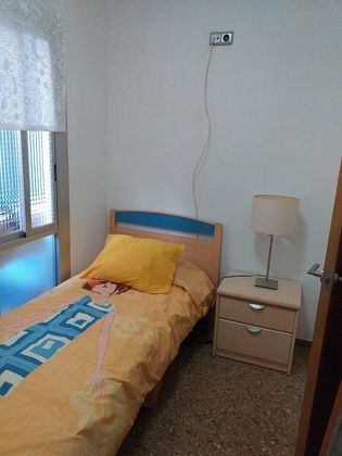 Foto 1 de Compartir pis a avenida Ciudad de Hospitalet de 4 habitacions amb terrassa i mobles