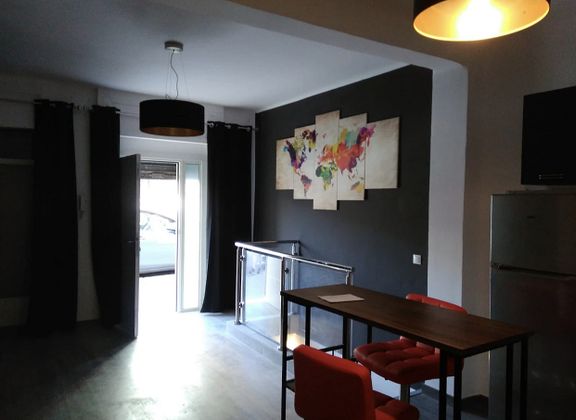 Foto 1 de Apartamento en alquiler en calle Virgen del Val de 1 habitación con muebles y aire acondicionado