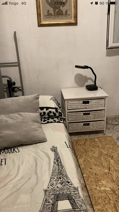 Foto 1 de Compartir piso en avenida Mediterrani de 3 habitaciones con muebles y balcón