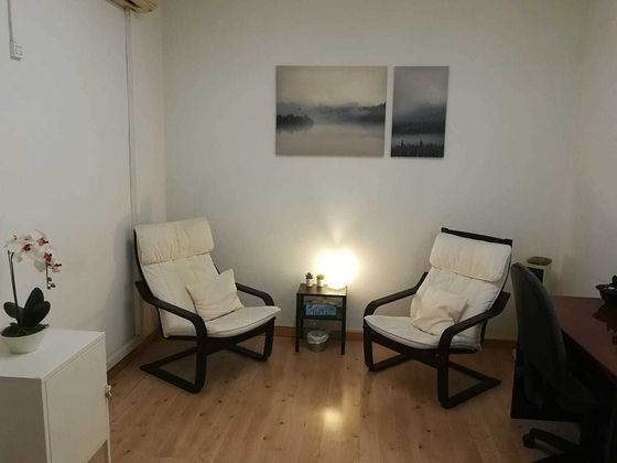 Foto 1 de Oficina en alquiler en calle Castillejos con muebles y aire acondicionado