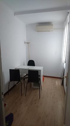 Foto 2 de Oficina en lloguer a calle Castillejos amb mobles i aire acondicionat