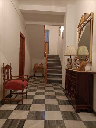 Foto 1 de Casa adossada en venda a calle Alcalde Linares de 4 habitacions amb terrassa i garatge