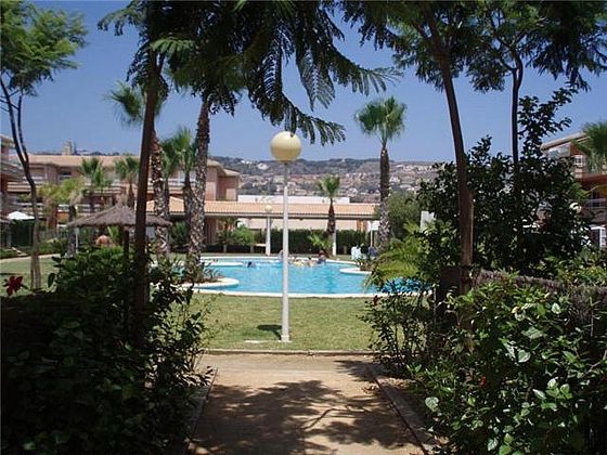 Foto 1 de Apartamento en alquiler en calle Pescara de 3 habitaciones con terraza y piscina