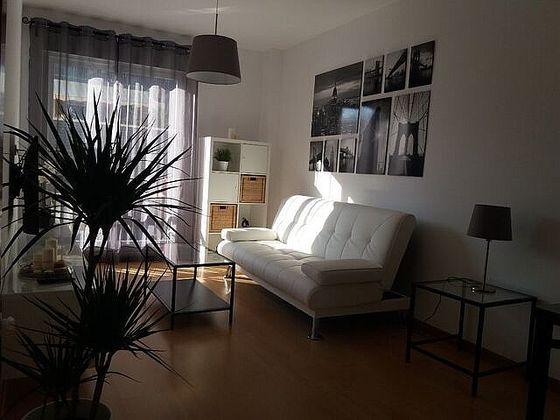 Foto 1 de Alquiler de apartamento en calle Capitan de 2 habitaciones y 70 m²
