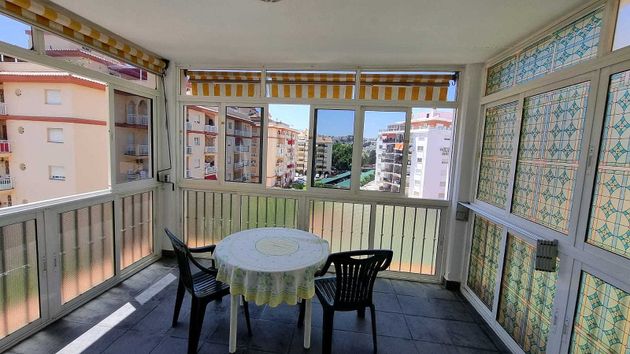 Foto 2 de Piso en venta en calle Hermanos Galan Casero de 3 habitaciones con terraza y piscina