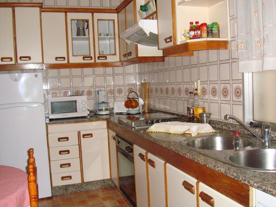 Foto 1 de Pis en lloguer a calle Concepcion Arenal de 3 habitacions amb mobles i calefacció