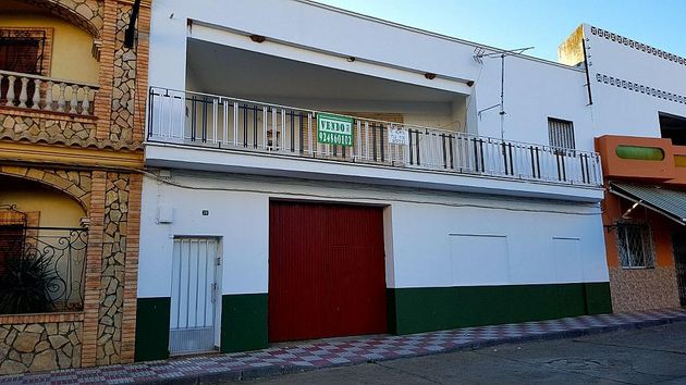 Foto 1 de Casa en venta en calle Cantarrana de 3 habitaciones con terraza y garaje