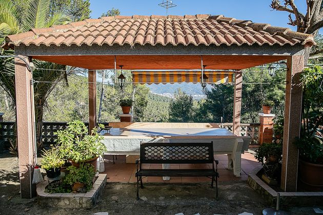 Foto 2 de Casa en venda a calle Avda Torrelles de 2 habitacions amb terrassa i garatge