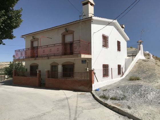 Foto 1 de Casa rural en venda a calle Del Calvario de 8 habitacions amb terrassa i mobles